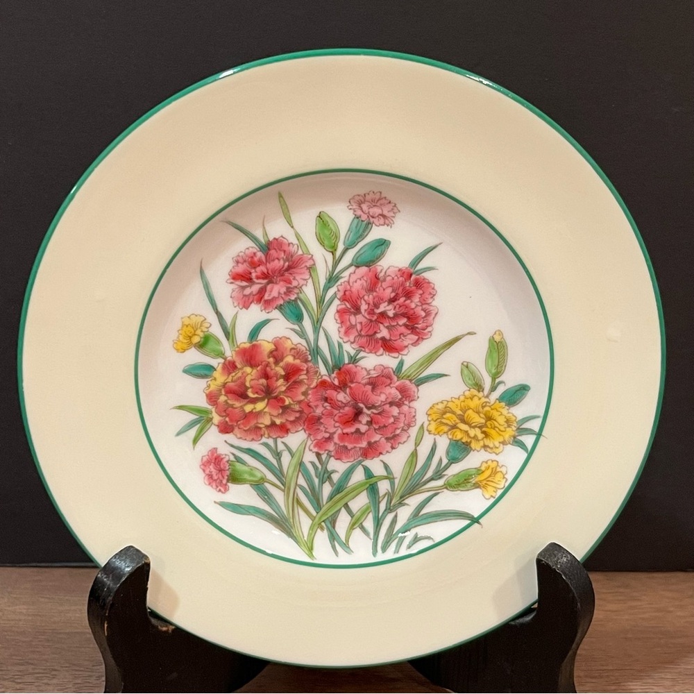 Wedgwood Garden Club Carnation Bread and Butter Plates (4) - Picture 5 of 8